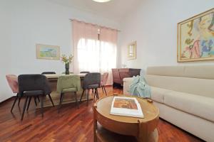 4BNB - Giant Giuliana Vatican Museum