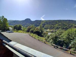 Studio cosy Mont-Dore avec vue, balcon, parking