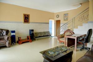 Hotel O Stasiun Tegal Near Alun-Alun Formerly Lumina Guest House