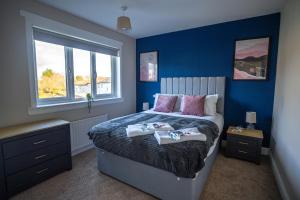 5 BDR House By Caledonia Luxe Stays Short Lets & Serviced Accommodation Livingston