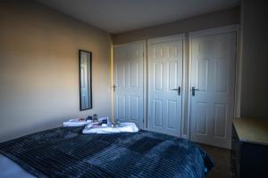 5 BDR House By Caledonia Luxe Stays Short Lets & Serviced Accommodation Livingston