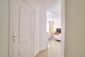 Stunning 2BR by the Port 20min Walk to the Beach