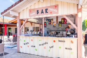 Campings Camping Le Soleil des Landes : photos des chambres