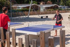 Campings Camping Le Soleil des Landes : photos des chambres