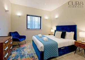 Stylish Penthouse with City Views balcony AC