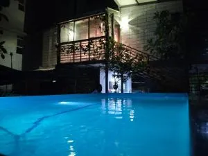 Silverlinecloudpool - Kaglipur