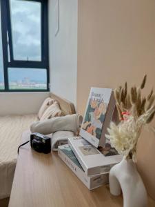 Ann apartment, 2beds with pool and gym free, 5min city