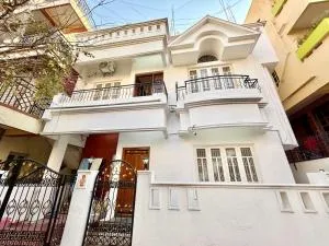 Yepplo Holiday Home - BANGALORE - 3BHK Private Villa with complimentary breakfast - Yesvantpur