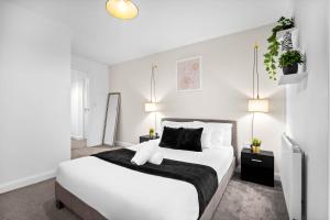 Stylish Central Apartment - Gated Access - Secure Parking 16SL