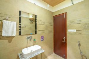 Offbeat Pulga by Pack, near Kasol