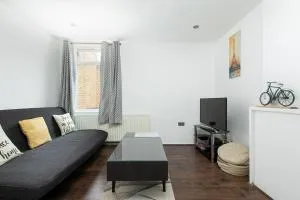 Stunning 4bed Hatfield with Parking - 伦敦科尔尼