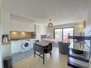 Studio à Larmor-Plage: balcon, parking, à 500m de la mer et des commerces - FR-1-349-110