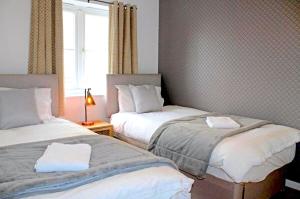 3 Bedroom House By Trinity Stays Short Lets & Serviced Accommodation Cambridge With Free WiFi & Parking