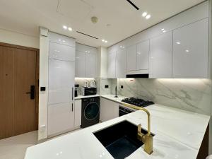 Stylish 1BR in Binghatti Amber