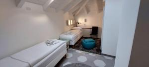 Appartamento Luigia Finalborgo bike room tour ebike trekking