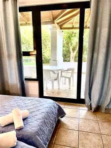 One-Bedroom Apartment room in Nireas Studios & Aparts