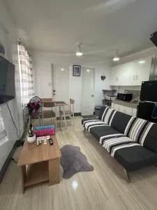 Rhyle Rhyde Rental - Laya