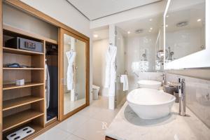 Two Bedroom Suite Ocean View - Villa La Valencia