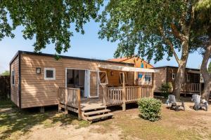 Campings Camping La Palmeraie : photos des chambres