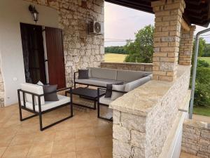 Holiday Home Stancija Becic