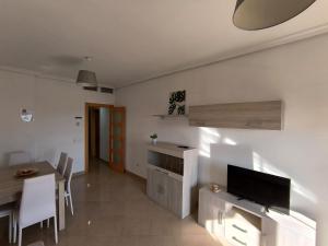 APARTAMENTOS TURISTICOS 3ºD CARLOS III - Cerca de la playa