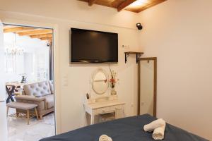 Kozani Central Nest - Homely Vibes