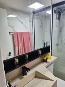 Apto, Setor Bueno Ed Dom Artur Goiânia