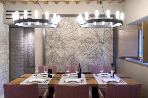 CHARMING APARTMENTS IN FARMHOUSE and DELUXE ROOMS