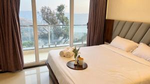 1BHK Suite with Valley View, Ora Vue