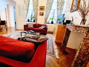 Maisons de vacances Gite paisible avec jardin privatif et terrasse, 2 chambres, proche sites culturels, animaux acceptes - FR-1-510-174 : photos des chambres