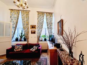 Maisons de vacances Gite paisible avec jardin privatif et terrasse, 2 chambres, proche sites culturels, animaux acceptes - FR-1-510-174 : photos des chambres