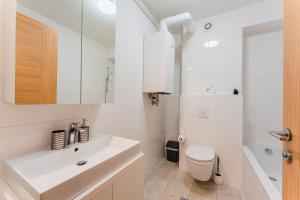 Flex SelfCheckIns 127- Zagreb - 2 Bedrooms - Parking - Loggia