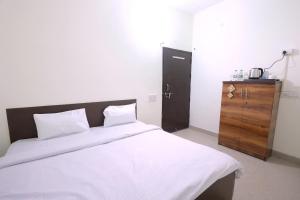 Bhumika Dham , NEAR PREM MANDIR