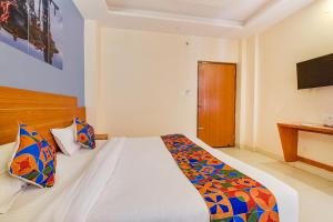 FabHotel Aarogya Residency