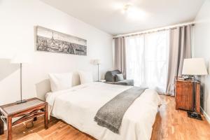 Champs Elysees Flat