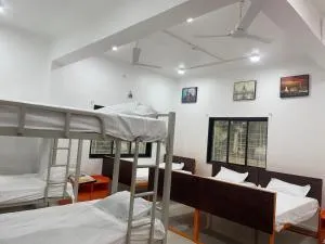 Yoo Hostels Luxury Stays - Parbhani
