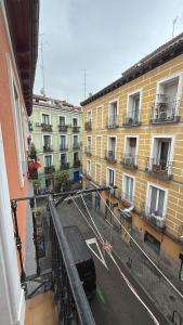 Bright Apartment in the Heart of Lavapies - B41