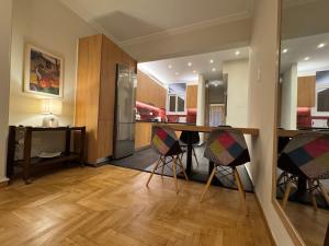 Nellys Athens Apartments