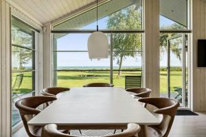 Architect-Designed House With Sea View