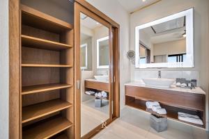 Two Bedroom Suite Ocean-Front - Villa La Valencia