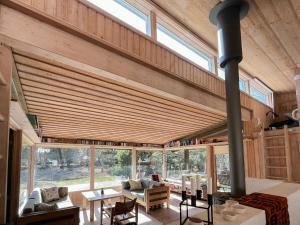 Enjoy The Atmosphere In Wooden Summer House By The Bay