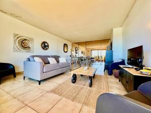 ApartHotel Riviera - Terrasse de Fabron - Swimming pool - Sea View