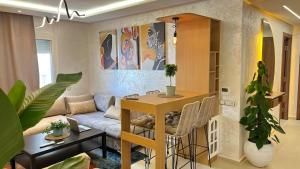 N28 3 Bedrooms & Private Gym just walking to Stade Moulay Abdellah