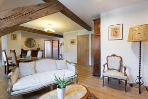 Appartements LE RHENANUS Jean Geiler de Kaysersberg - appartement ideal pour famille, au calme - centre ville - parking gratuit : photos des chambres