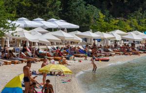 Spacious sea view apartment near Marjan & Beach