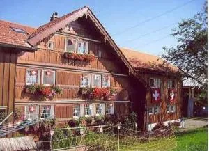 Bauernhof ufem Berg - Stein