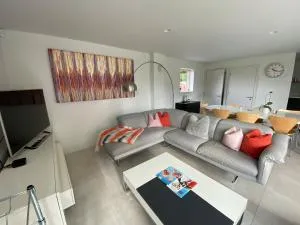 Saxon Lodge, Luxury Retreat in Winchester, HotTub! - Sparsholt