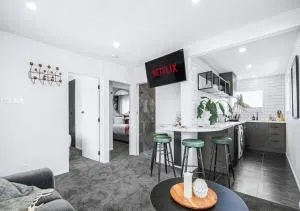 Inner City Location, Modern & Stylish #6 -By KOSH BNB - Dinsdale