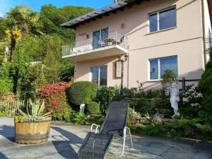 "Traumhafter Blick" auf Lago Maggiore und umliegende Berge - b48575 - Vairano