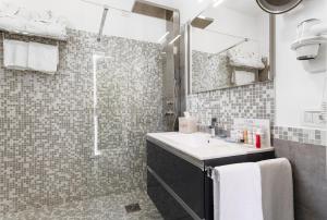 Superior Double Room with Private Heated Pool room in Doric Boutique Hotel